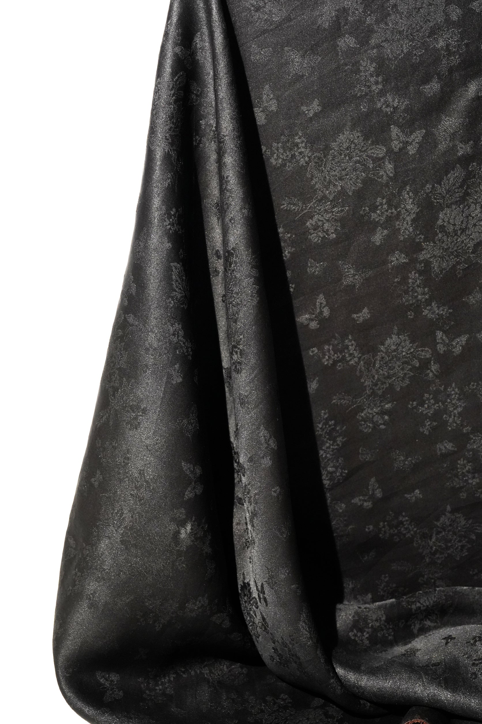 Lo.02 – Butterfly & Blossom 25 Momme Xiangyun Silk